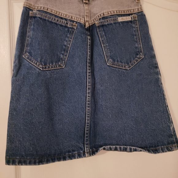 Skirt - Picture 2 of 2